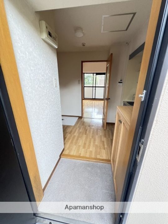 広島県広島市安佐南区高取北1丁目の賃貸マンションの玄関