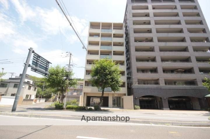 広島県広島市中区白島九軒町の賃貸マンションの外観