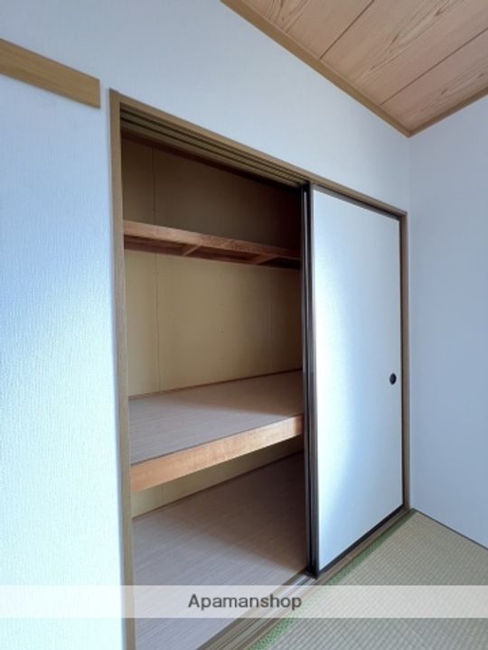 広島県広島市安佐南区高取南1丁目の賃貸アパートの内装