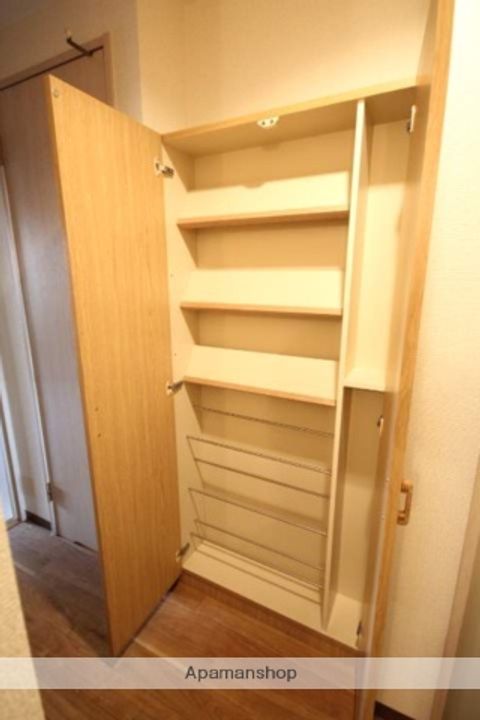 広島県広島市中区千田町1丁目の賃貸マンションの内装