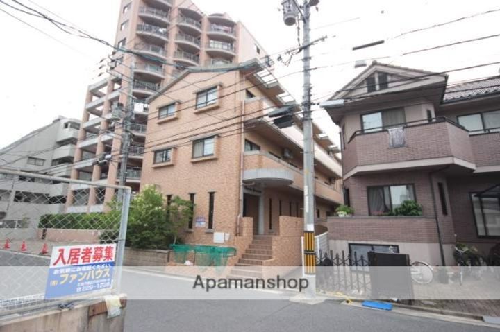 広島県広島市東区戸坂山崎町の賃貸マンションの外観