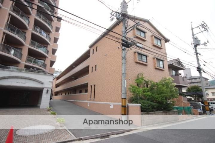 広島県広島市東区戸坂山崎町の賃貸マンションの外観