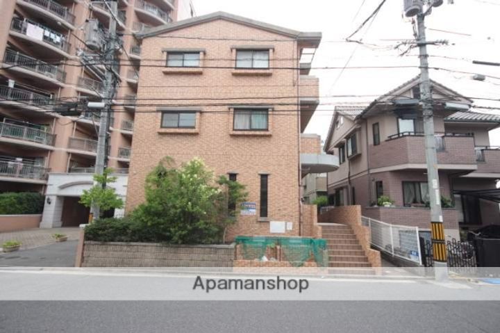 広島県広島市東区戸坂山崎町の賃貸マンションの外観