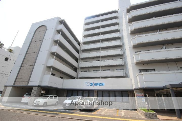 広島県広島市中区小町の賃貸マンションの外観