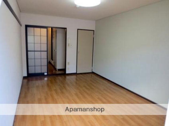 広島県広島市西区山手町の賃貸アパートの居間