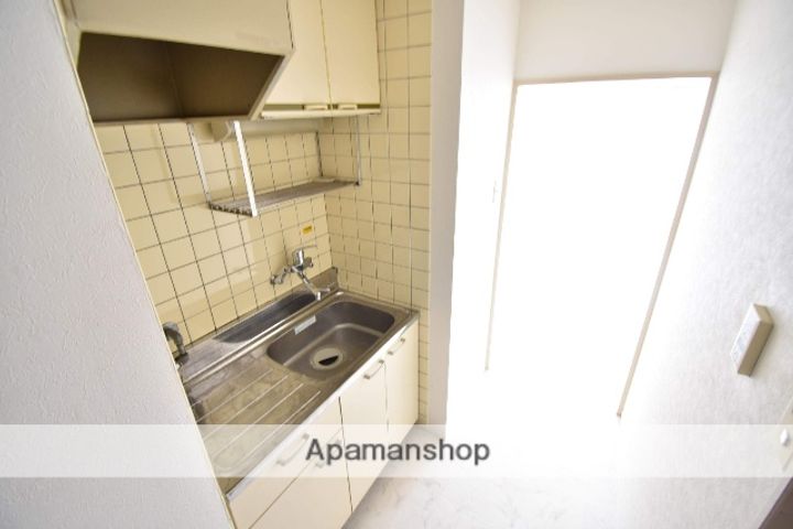 広島県広島市中区南千田東町の賃貸マンションのキッチン