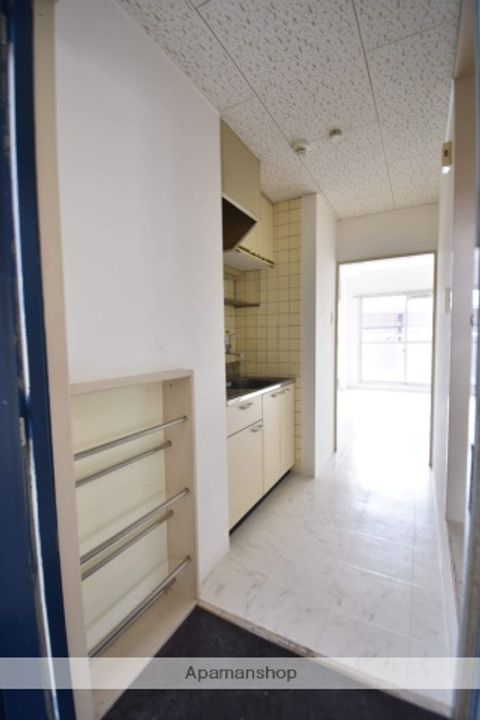 広島県広島市中区南千田東町の賃貸マンションの玄関