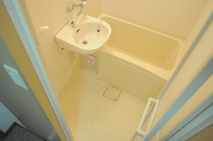 レオパレスポラールの風呂