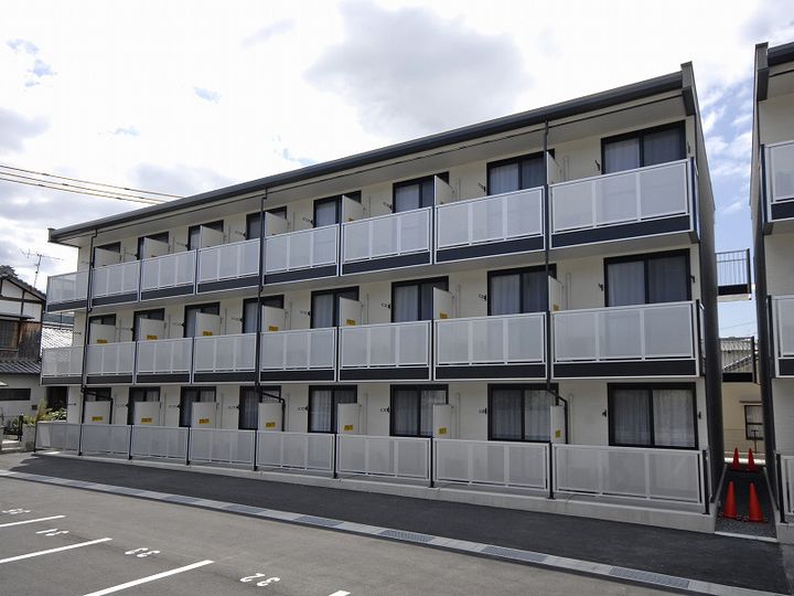 レオパレスグランデタカヤマⅡ113の外観