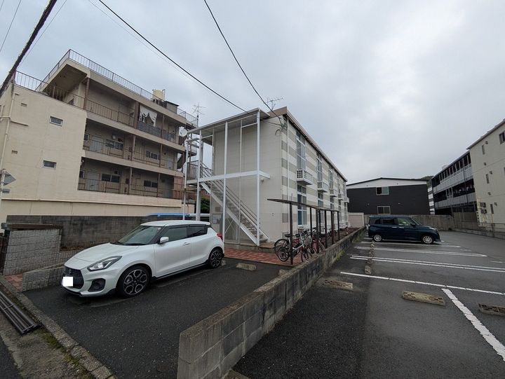 レオパレスジュネスEBA102の外観