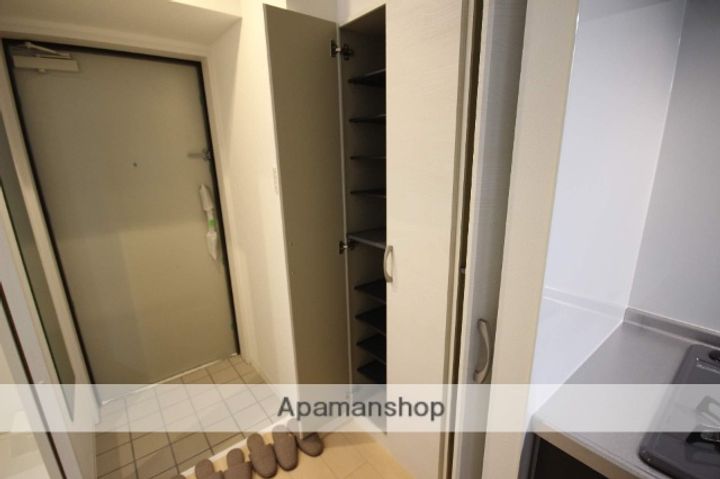 広島県広島市中区上幟町の賃貸マンションの玄関