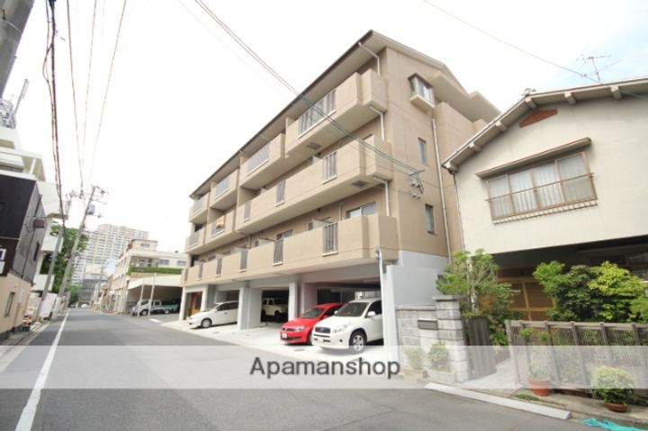 広島県広島市中区東千田町2丁目の賃貸マンションの外観