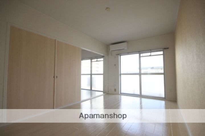 広島県広島市佐伯区海老園4丁目の賃貸マンションの内装