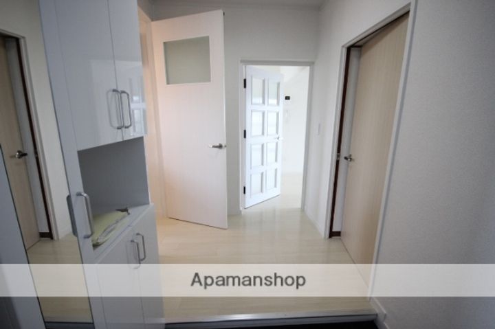 広島県広島市佐伯区海老園4丁目の賃貸マンションの内装