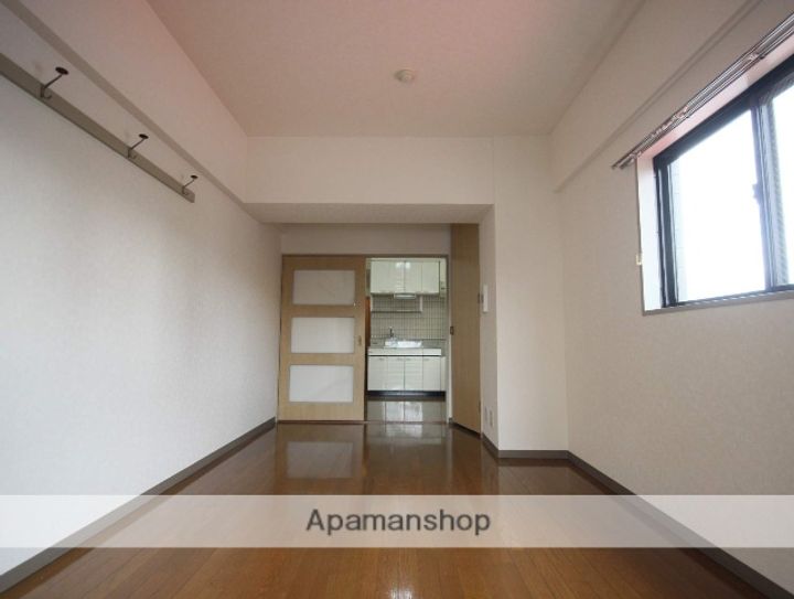 広島県広島市西区庚午中2丁目の賃貸マンションの居間