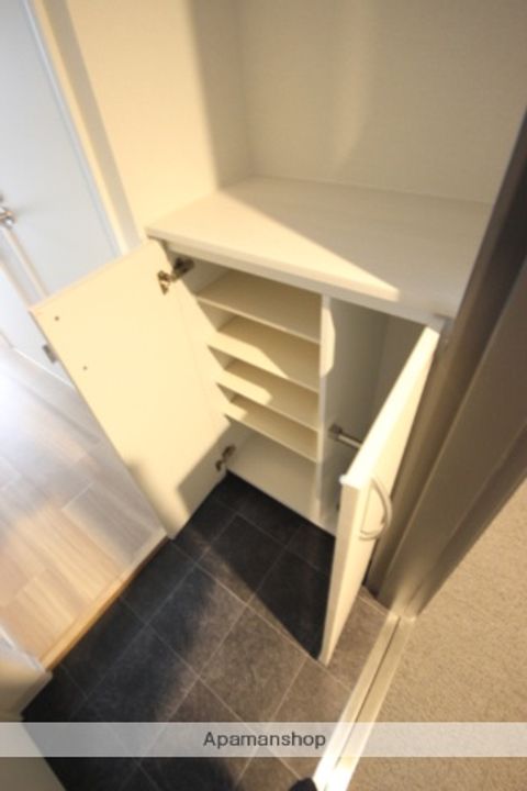 広島県広島市中区東千田町1丁目の賃貸マンションの内装