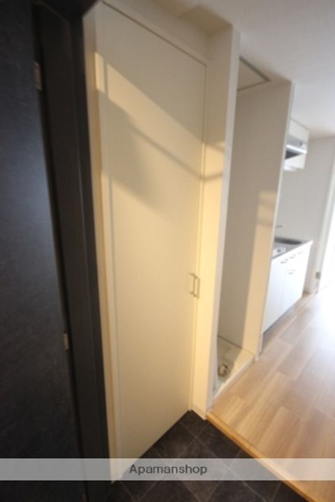 広島県広島市中区東千田町1丁目の賃貸マンションの内装