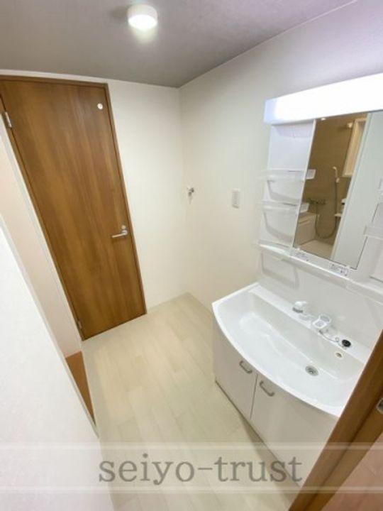 西興ビル402号室の内装