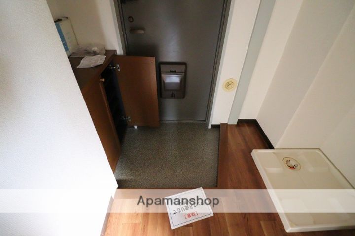 広島県廿日市市廿日市2丁目の賃貸マンションの玄関