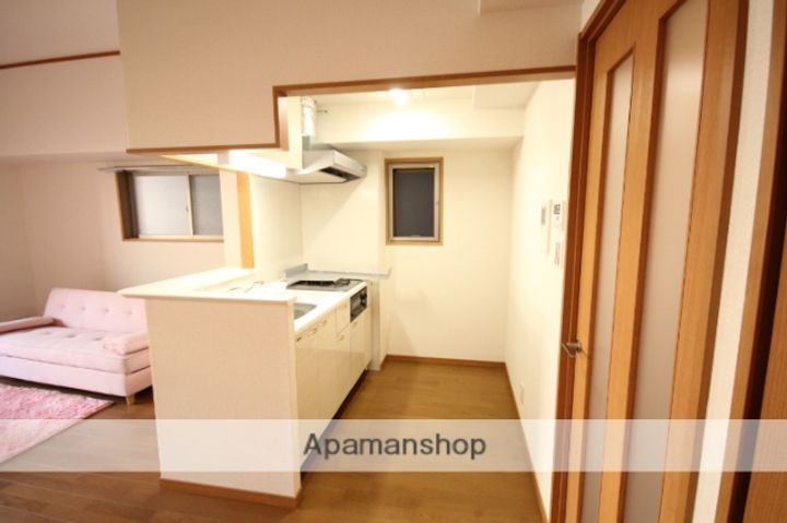 広島県広島市中区宝町の賃貸マンションの内装