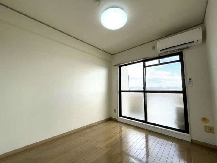 トーカンキャステール己斐本町の居間