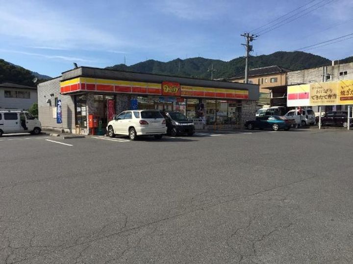 セラヴィ J201の周辺