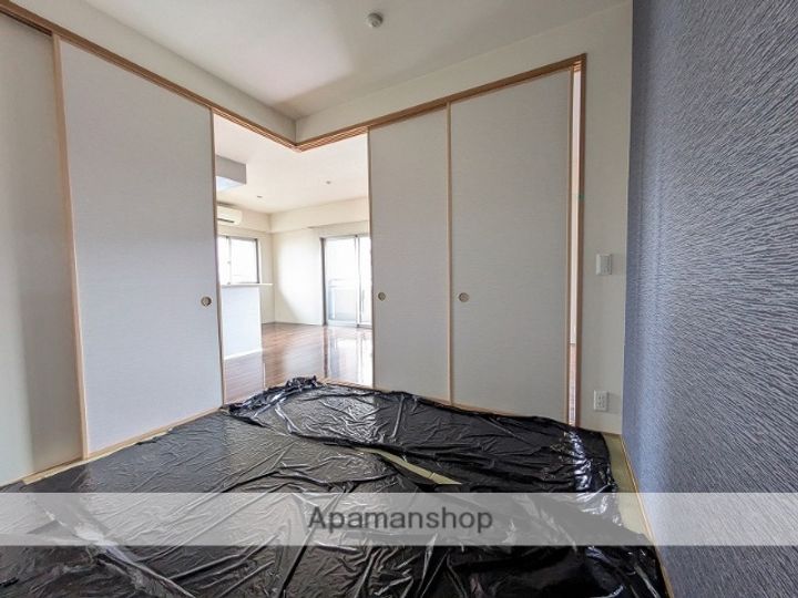 広島県広島市中区加古町の賃貸マンションの内装