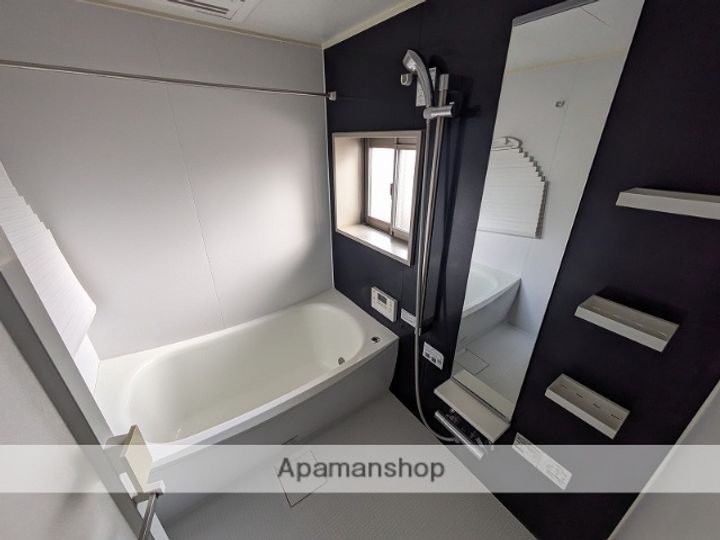 広島県広島市中区加古町の賃貸マンションの風呂