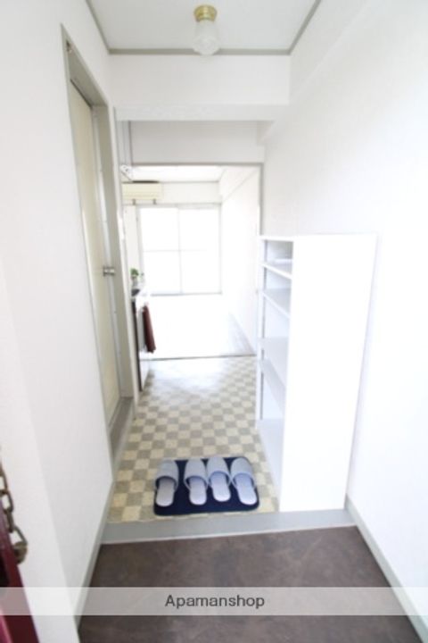 広島県広島市西区三篠町2丁目の賃貸マンションの玄関