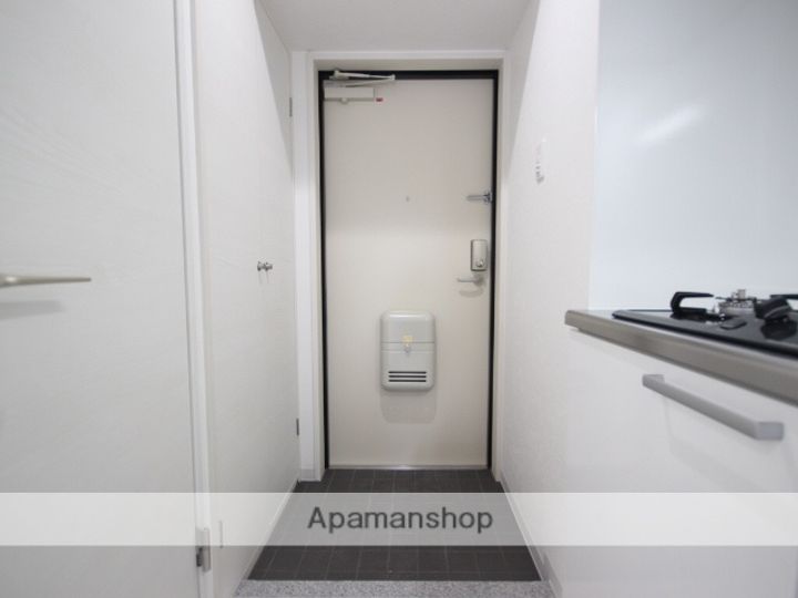 広島県広島市中区榎町の賃貸マンションの玄関