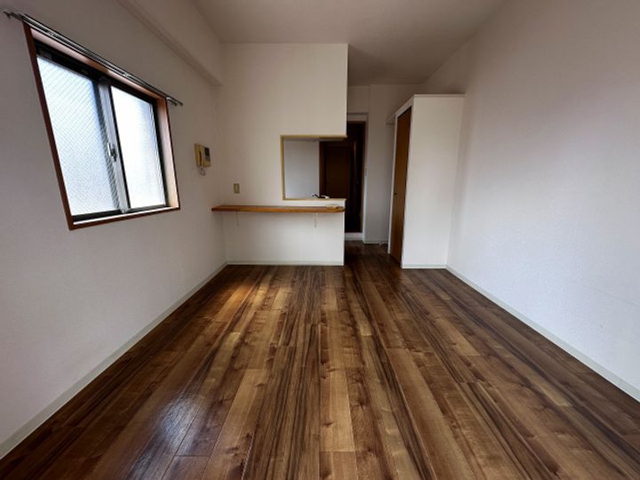 ウインドー金屋町502号室の居間