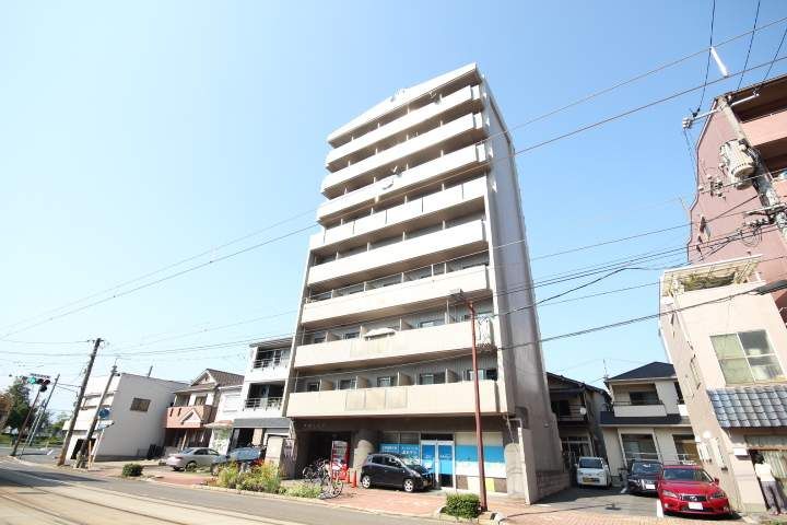 第15片山ビル503号室の外観