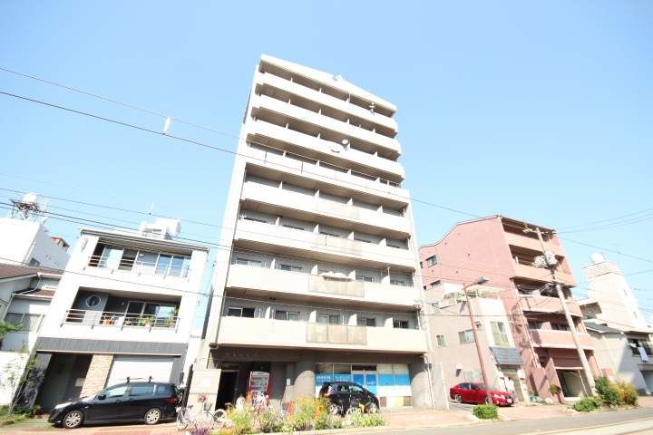 第15片山ビル503号室の外観