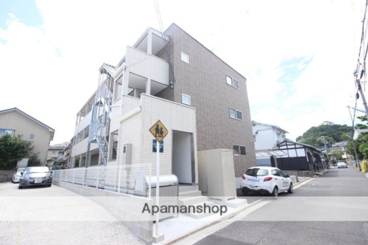 広島県広島市南区東本浦町の賃貸アパートの外観
