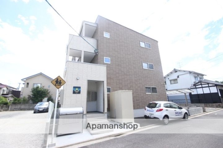 広島県広島市南区東本浦町の賃貸アパートの外観