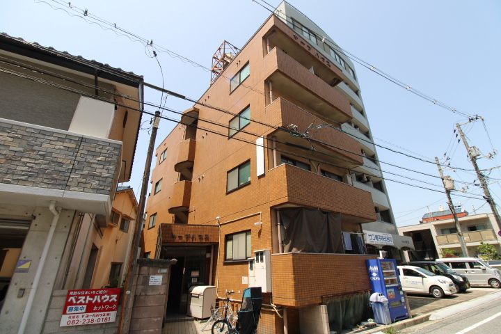サーブハウス201号室の外観