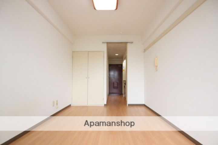 広島県広島市中区吉島新町2丁目の賃貸マンションの居間