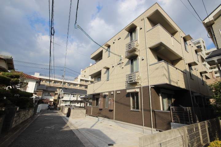 AOIパレスの外観