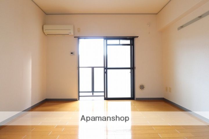 広島県広島市南区翠2丁目の賃貸マンションの居間