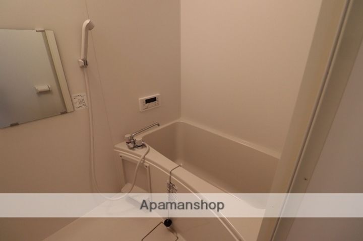広島県広島市佐伯区五日市中央3丁目の賃貸アパートの風呂