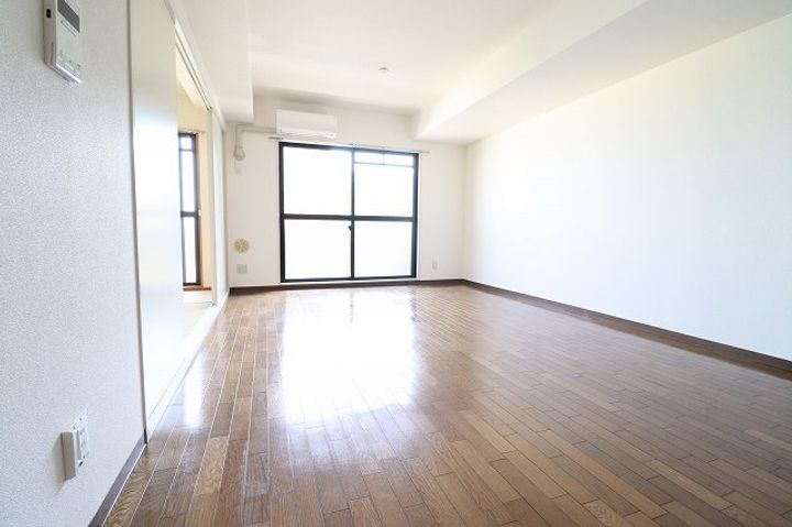 フォレストY’Sの居間