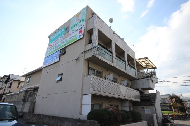 カーサ駅前102号室の外観