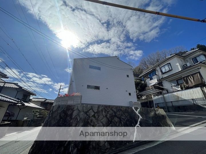 広島県広島市東区中山西1丁目の賃貸アパートの外観