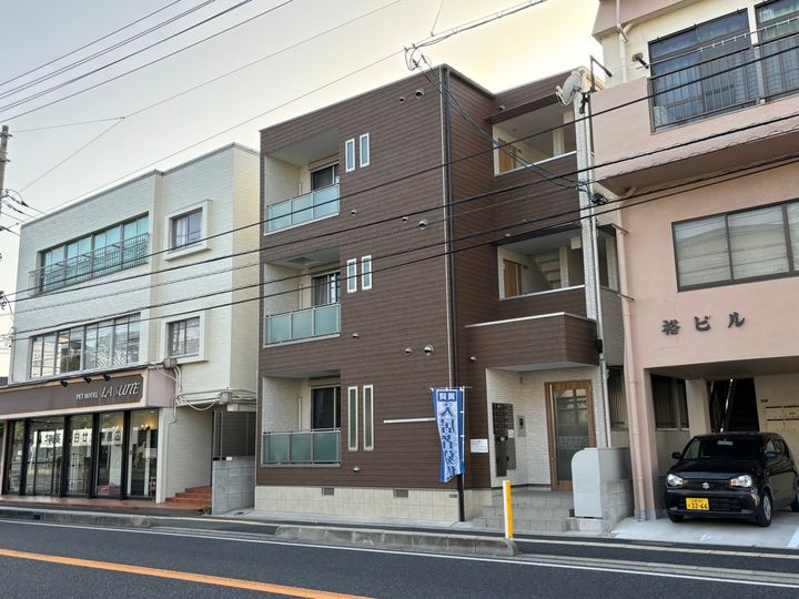 広島県廿日市市桜尾本町の賃貸アパートの外観