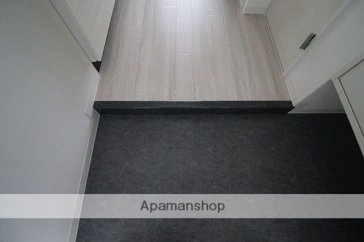 広島県広島市佐伯区海老園2丁目の賃貸マンションの玄関