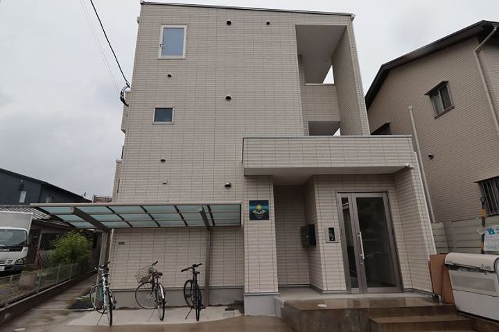 PLEIN SOLEIL 庚午北(プランソレイユ)102号室の外観