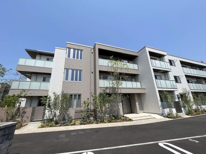 広島県広島市安佐南区祇園7丁目の賃貸マンションの外観