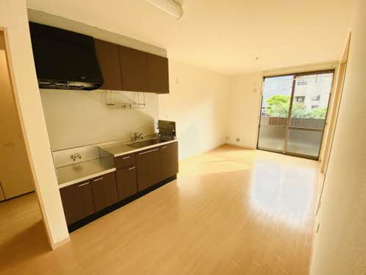 広島県広島市西区己斐上3丁目の賃貸アパートの居間