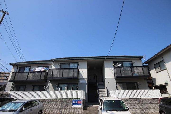 広島県広島市佐伯区五日市駅前2丁目の賃貸アパートの外観