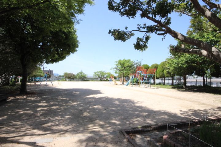 広島県広島市佐伯区五日市駅前2丁目の賃貸アパートの周辺